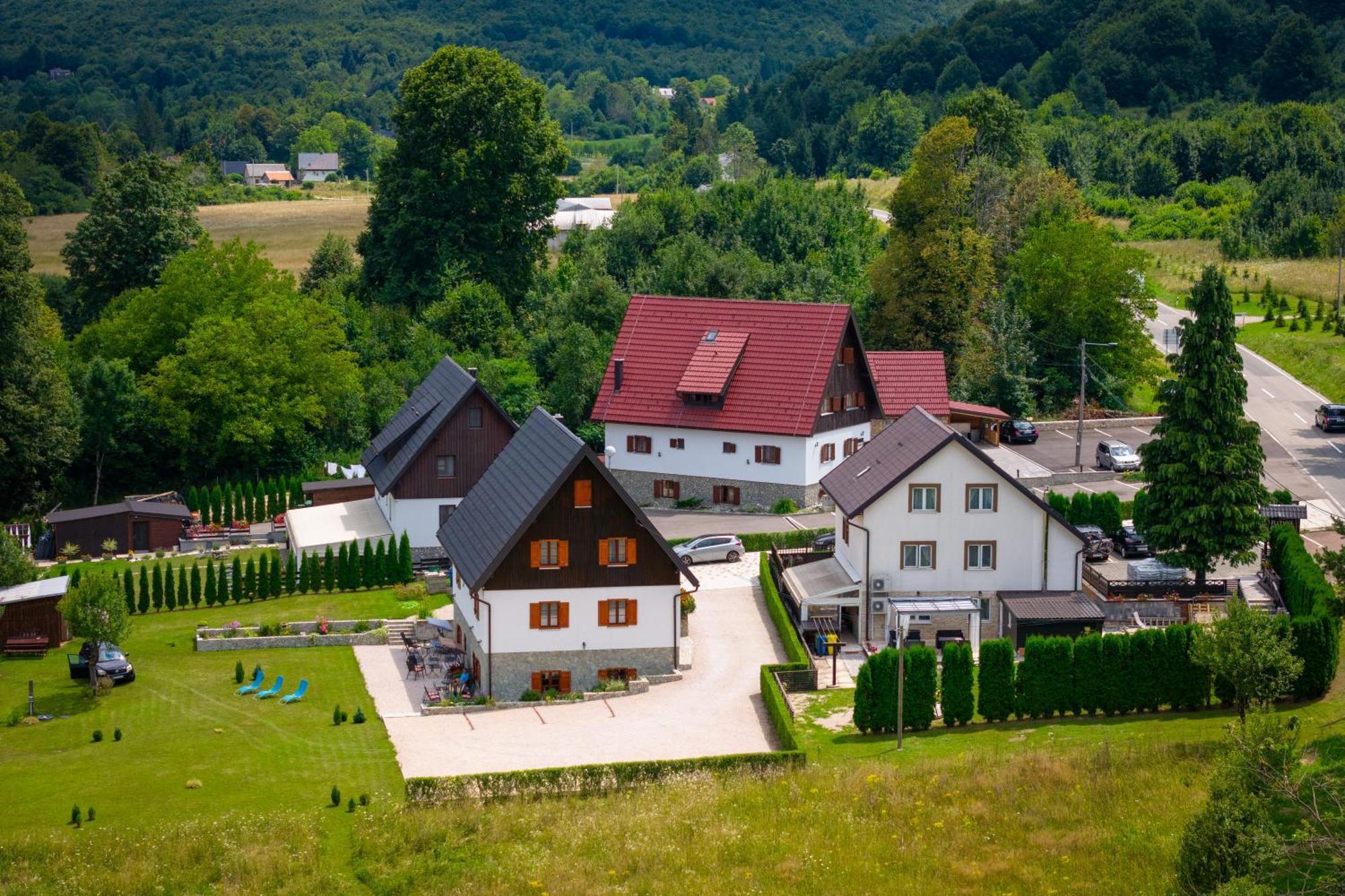 Hotel Green Lakes House Mukinje Exteriér fotografie